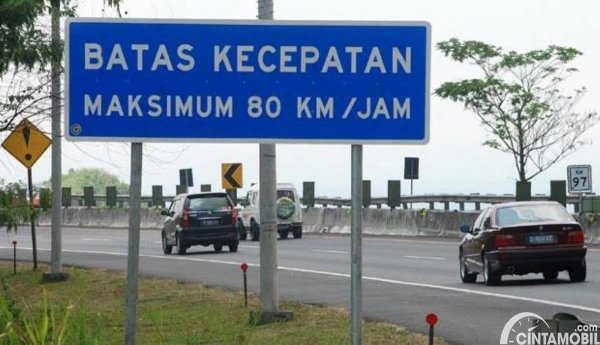 Polemik Batas Kecepatan di Jalan Tol: Mana Toleransi Kecepatannya?