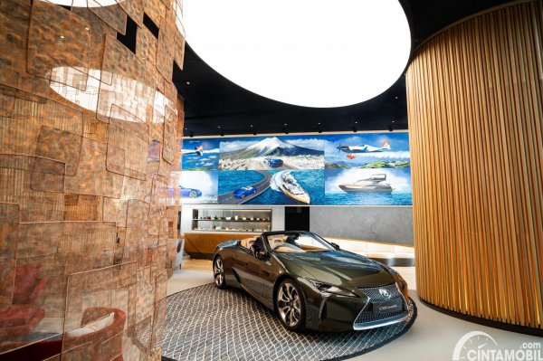 Merasakan Kemewahan Mobil Lexus Tanpa Nyetir, Di Sini Tempatnya