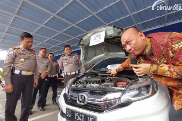 Polda Sumsel Ungkap Penipuan Berkedok Honda Mobilio Bodong