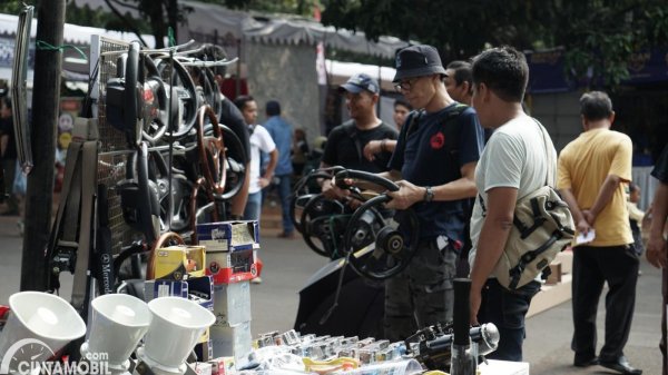 Tiket Rp 40 Ribu, Otobursa Tumplek Blek 2022 Dipenuhi Ratusan Produk Otomotif