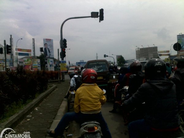 Biang Kerok Macet di Bandung, Begini Tanggapan Dishub Tentang ‘Lampu Merah Samsat’