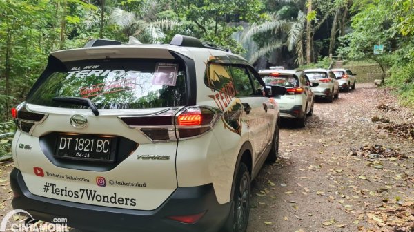 Tim Daihatsu Terios 7 Wonders Eksplorasi Keindahan Baubau, Sulawesi Tenggara