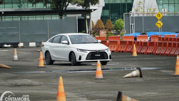 Review All New Toyota Vios 2023: Makin Hemat Dan Bertabur Fitur ...