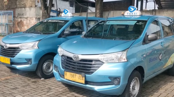 Mobil Bekas Calon Viral 2023, Toyota Avanza Transmover Eks Bluebird