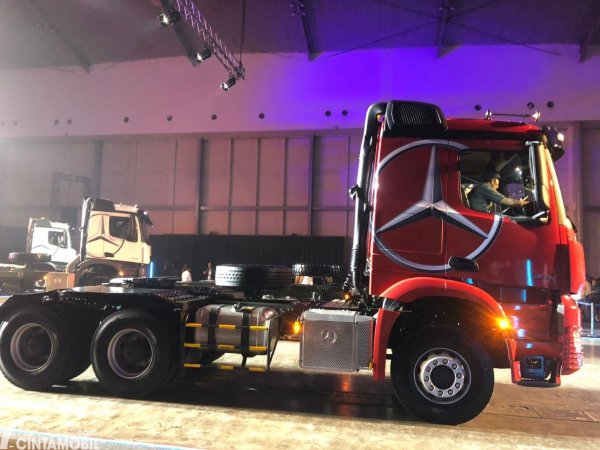 Daimler Truck Catat Penjualan 520.300 Unit Truck dan Bus Di 2022 Serta Optimis Sambut 2023