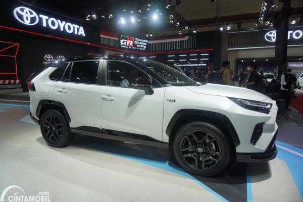 Intip Spesifikasi RAV4 GR, PHEV Pertama Toyota Yang Akan Dijual ...