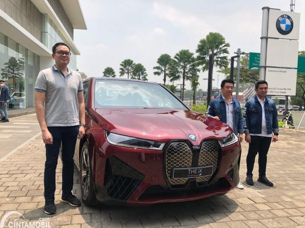 Cerita Konsumen Rela Inden Lama demi BMW iX xDrive40