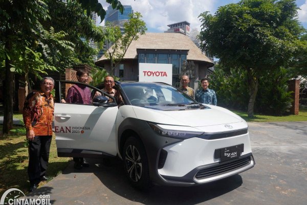 Hadirnya bZ4x di KTT ASEAN 2023, Komitmen Toyota Menuju Netralitas Karbon