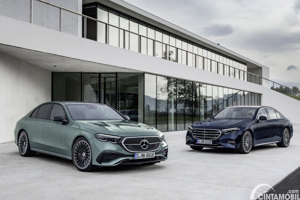 Mercedes-Benz E-Class 2023 W214: Sedan Digital Berbalut Kulit Analog