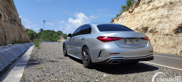 Nyaman Dan Iritnya Mudik Naik Mercedes-Benz C300 AMG Line W206 2023