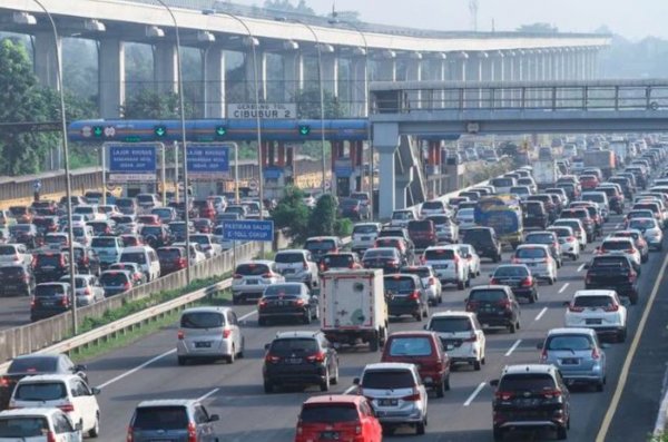 Long Weekend Berakhir, 154.924 Kendaraan Kembali ke Jabodetabek Via Tol