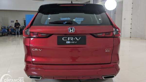 eksterior belakang mobil baru Honda CR-V Hybrid 2023