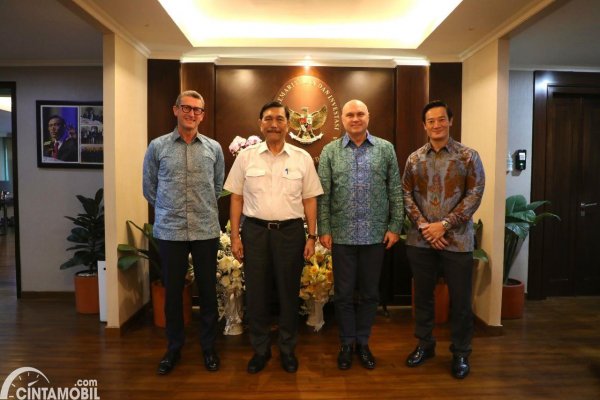Luhut Binsar: Inchcape Sampaikan Komitmen untuk Dukung Transisi Energi Baru di Indonesia