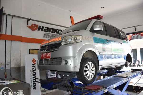 Hankook Tire Donasikan 144 Ban Untuk Program CSR