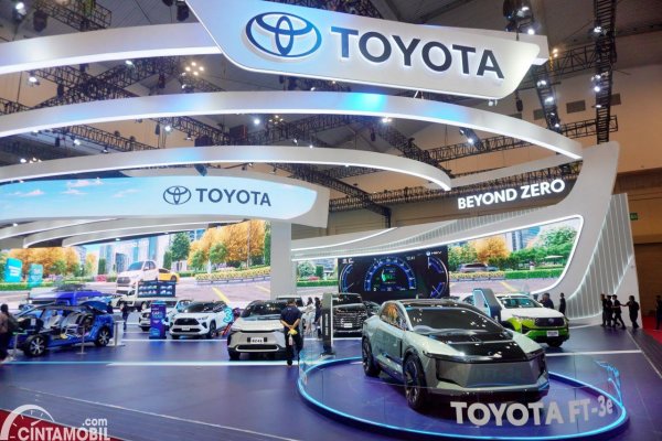 GIIAS 2024: Toyota Kantongi 4.245 SPK, Terlaris Alphard Hybrid dan Innova Zenix Hybrid
