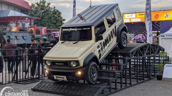 Sensasi Off-road bareng Jimny di IIMS 2025
